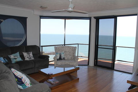 Sunset Sails Redcliffe - Nambucca Heads Accommodation 3