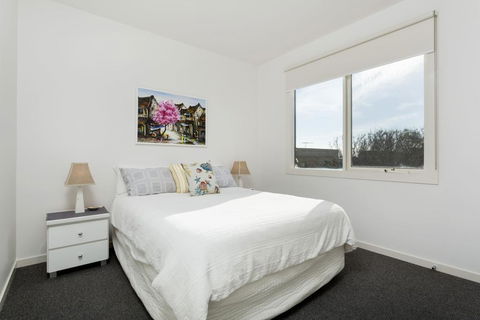 SUNSET VIEWS - MORNINGTON - Nambucca Heads Accommodation 1