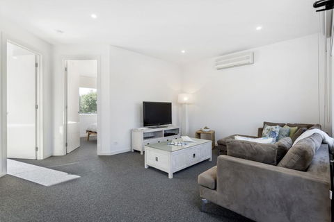 SUNSET VIEWS - MORNINGTON - Nambucca Heads Accommodation 2