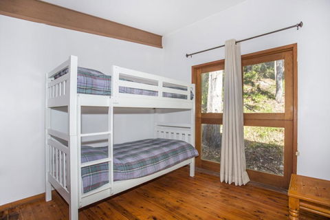 Surfers Ave 17 Narrawallee - Nambucca Heads Accommodation 0