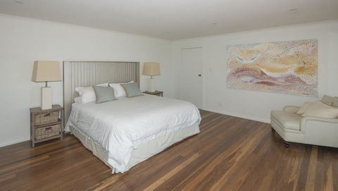 Surfers Ave Retreat Narrawallee - Nambucca Heads Accommodation 1