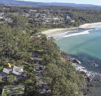 Surfers Ave Retreat Narrawallee - Nambucca Heads Accommodation