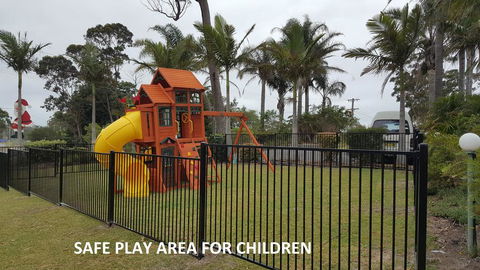 Tabourie Lake Motor Inn - Nambucca Heads Accommodation 1
