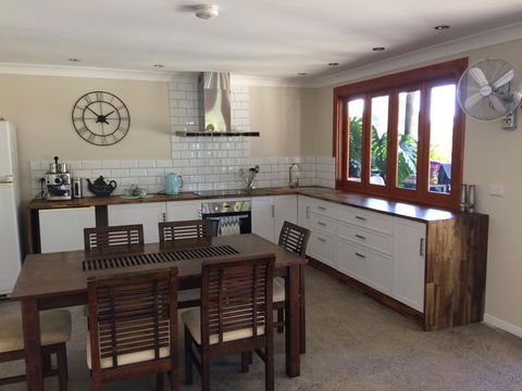TAKURA HEIGHTS Modern Country Apartment With Pool Access - Nambucca Heads Accommodation 0