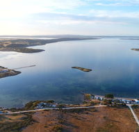 Tall Pines Beach House at Mount Dutton Bay part of Coffin Bay waterways - Nambucca Heads Accommodation