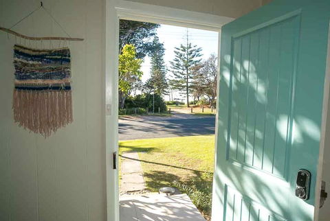 Tallowood Beachfront Cottage - Nambucca Heads Accommodation 2