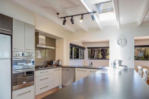 Tallwood 24, NARRWALLEE - Nambucca Heads Accommodation 1