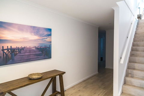 Tee Two On Troon - 21/30 Troon Drive - Nambucca Heads Accommodation 3