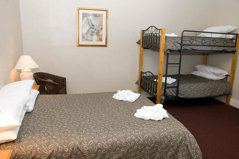 The Alpine Hotel - Nambucca Heads Accommodation 2