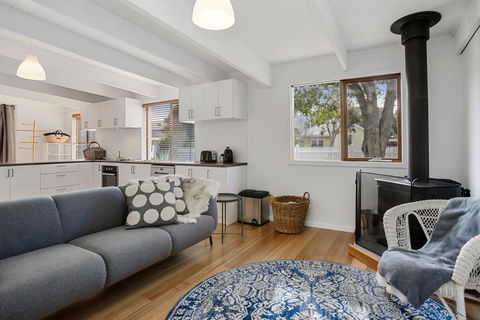 THE ASHMAN HOUSE - Modern And Close To Town - Nambucca Heads Accommodation 1