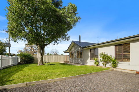 THE ASHMAN HOUSE - Modern And Close To Town - Nambucca Heads Accommodation 3