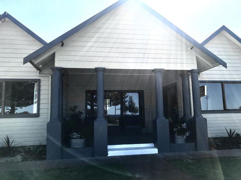 The Beach House & Villas - Nambucca Heads Accommodation 1
