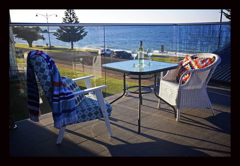 Penguin Beachfront Apartments - Nambucca Heads Accommodation 8