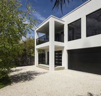 Pearl Hawley Beach - Nambucca Heads Accommodation
