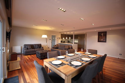 Sunny 3 Bedroom Apartment In Sandy Bay - Nambucca Heads Accommodation 0