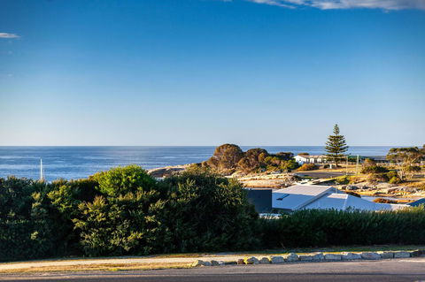 Beachfront Bicheno - Nambucca Heads Accommodation 22