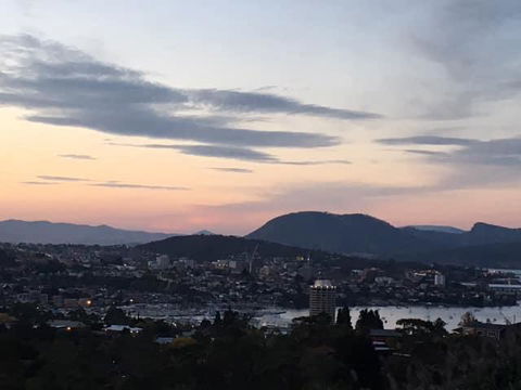 The View 2 Bed Unit With Stunning Hobart Outlook - Nambucca Heads Accommodation 2