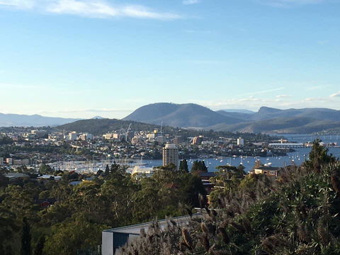 The View 2 Bed Unit With Stunning Hobart Outlook - Nambucca Heads Accommodation 0
