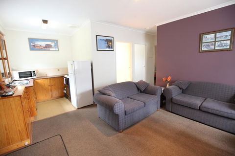 The Fox And Hounds Historic Hotel - Nambucca Heads Accommodation 13