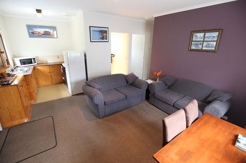 The Fox And Hounds Historic Hotel - Nambucca Heads Accommodation 18