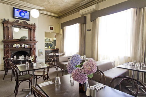 Deloraine Hotel - Nambucca Heads Accommodation 5