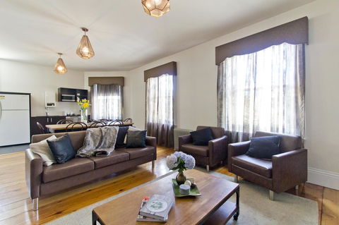 Deloraine Hotel - Nambucca Heads Accommodation 4