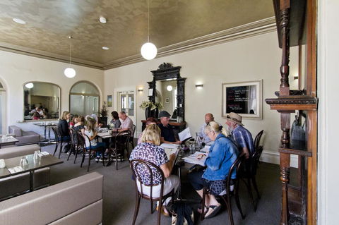 Deloraine Hotel - Nambucca Heads Accommodation 10