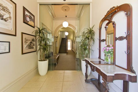 Deloraine Hotel - Nambucca Heads Accommodation 3