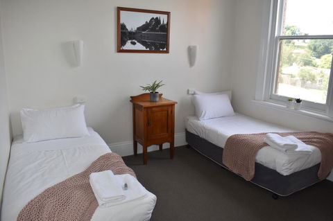 Deloraine Hotel - Nambucca Heads Accommodation 8