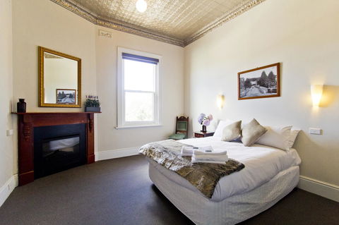 Deloraine Hotel - Nambucca Heads Accommodation 6