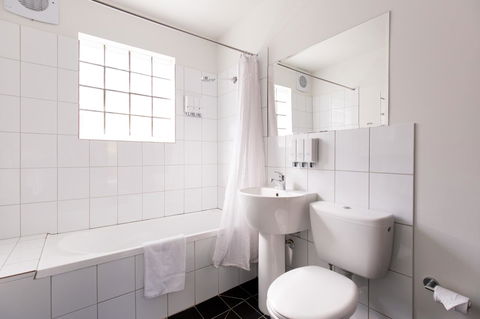 Bay Hotel Apartments - Nambucca Heads Accommodation 10