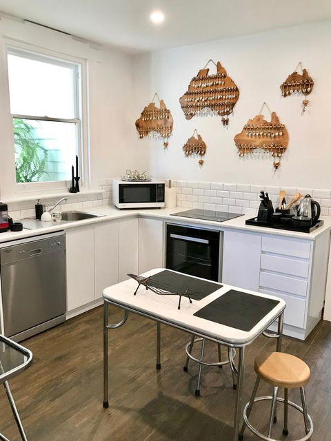 Devine Stays - Rupert #1 NOHO Art Apartment - Nambucca Heads Accommodation 8