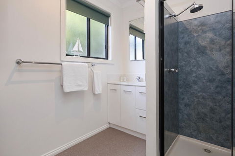 KINGFISHER COTTAGE Beachfront At The Binalong Bay - Nambucca Heads Accommodation 2