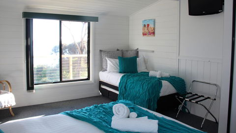 KINGFISHER COTTAGE Beachfront At The Binalong Bay - Nambucca Heads Accommodation 5