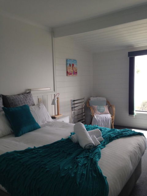 KINGFISHER COTTAGE Beachfront At The Binalong Bay - Nambucca Heads Accommodation 23