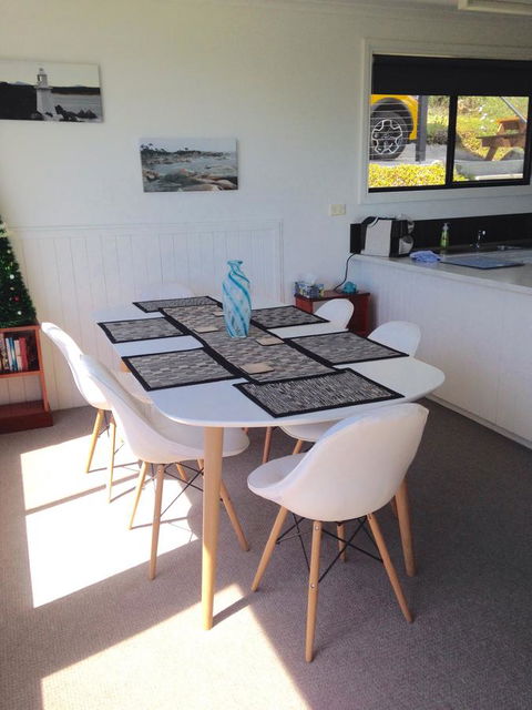 KINGFISHER COTTAGE Beachfront At The Binalong Bay - Nambucca Heads Accommodation 14