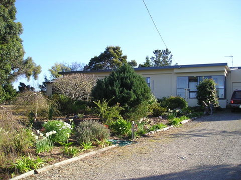 Green Views - Nambucca Heads Accommodation 11