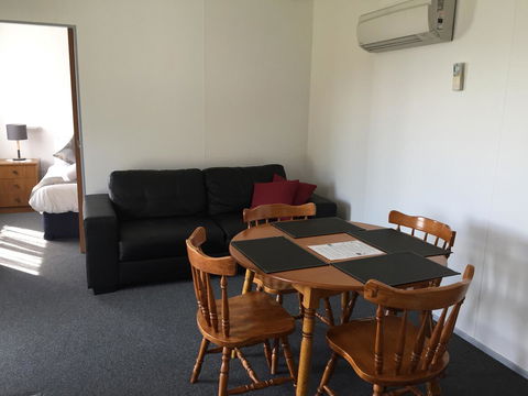 Regatta Point Tavern & Holiday Villas - Nambucca Heads Accommodation 18