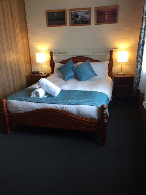 Regatta Point Tavern & Holiday Villas - Nambucca Heads Accommodation 7