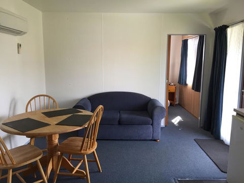 Regatta Point Tavern & Holiday Villas - Nambucca Heads Accommodation 21