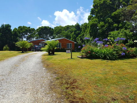 Regatta Point Tavern & Holiday Villas - Nambucca Heads Accommodation 35