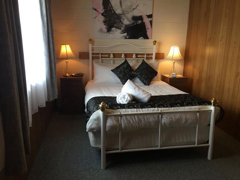 Regatta Point Tavern & Holiday Villas - Nambucca Heads Accommodation 14