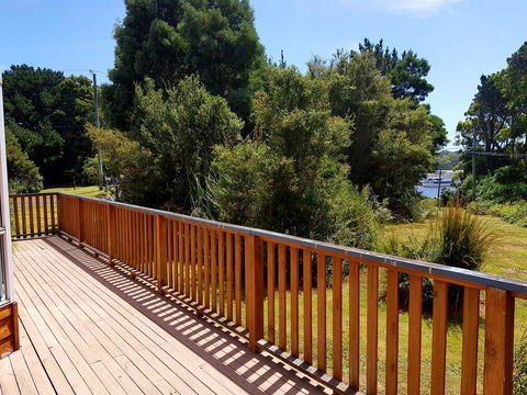 Regatta Point Tavern & Holiday Villas - Nambucca Heads Accommodation 32