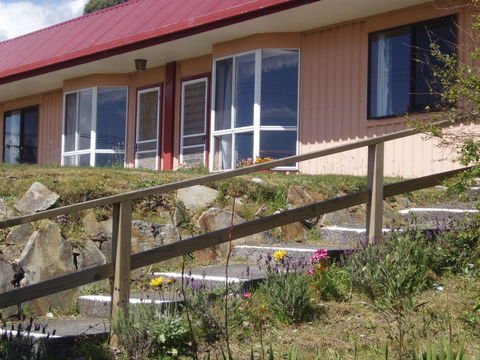 Regatta Point Tavern & Holiday Villas - Nambucca Heads Accommodation 2