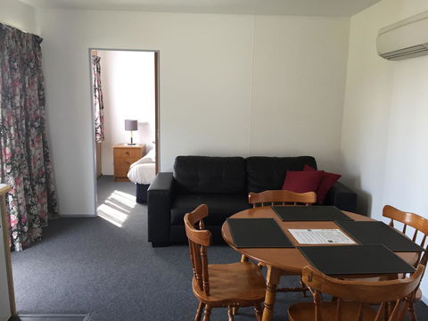 Regatta Point Tavern & Holiday Villas - Nambucca Heads Accommodation 22