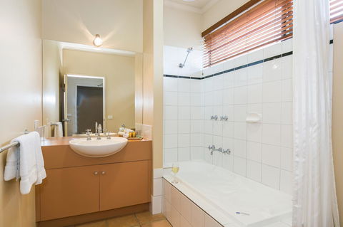 Lorne Surf Apartments - Nambucca Heads Accommodation 25