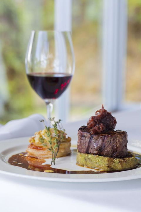 Chris\'s Beacon Point Restaurant & Villas - Nambucca Heads Accommodation 10