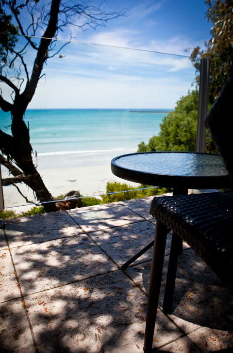 Battery Cove Beach Front Apartment - Nambucca Heads Accommodation 5