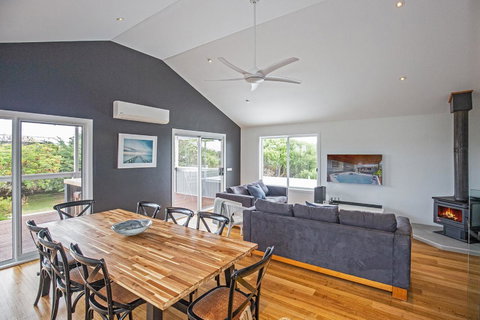 Island Getaway Cape Woolamai - Nambucca Heads Accommodation 1