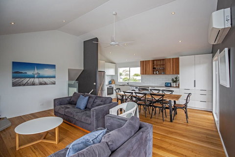 Island Getaway Cape Woolamai - Nambucca Heads Accommodation 7